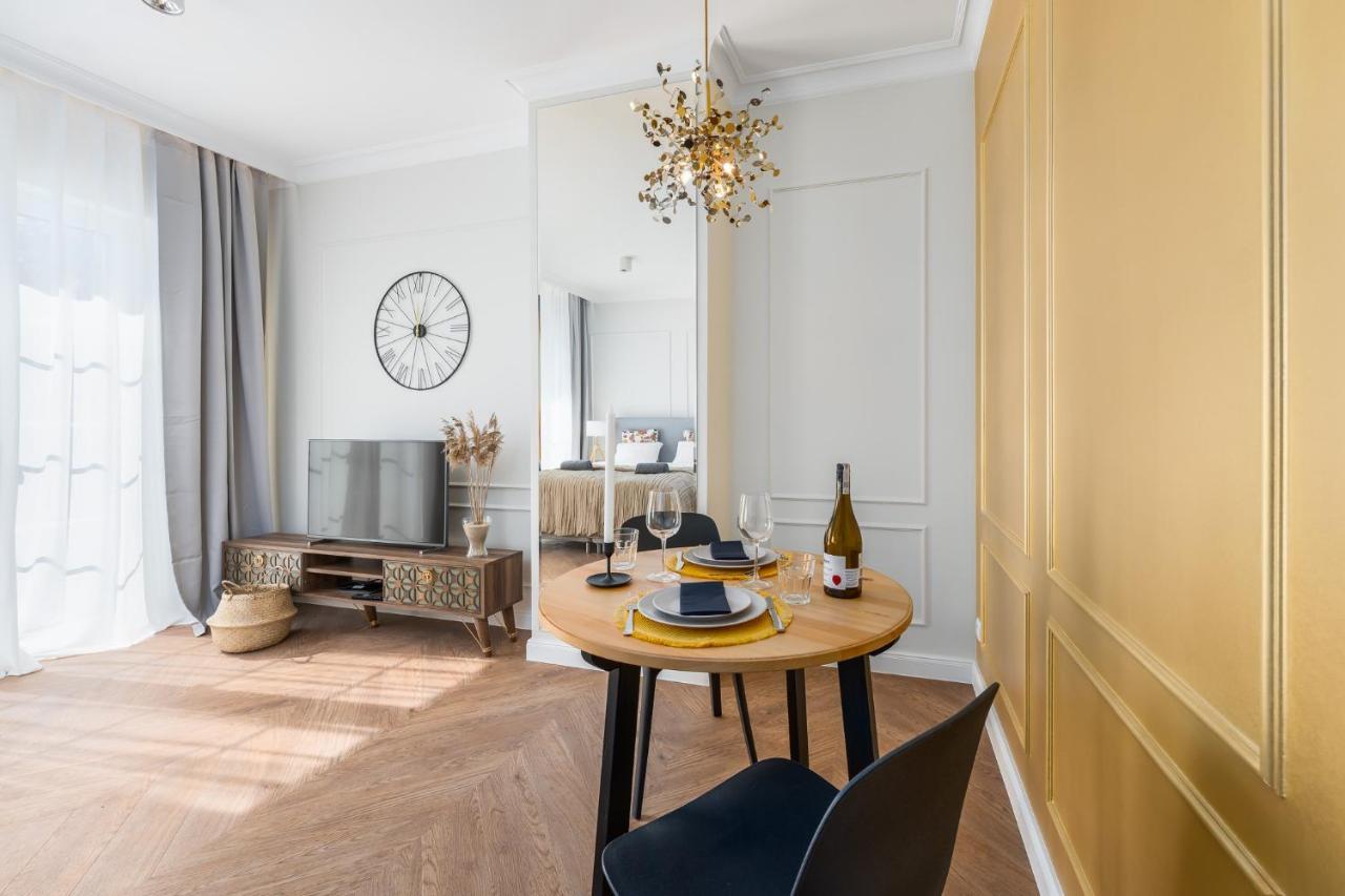 Apartment 44